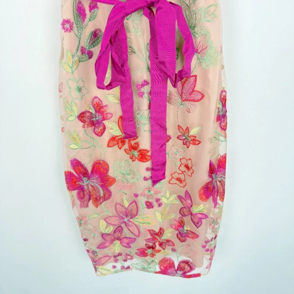 Eliza J Embroidered Sheath Dress Floral V-Neck Sleeveless Pink Size 6 EUC - Picture 4 of 16